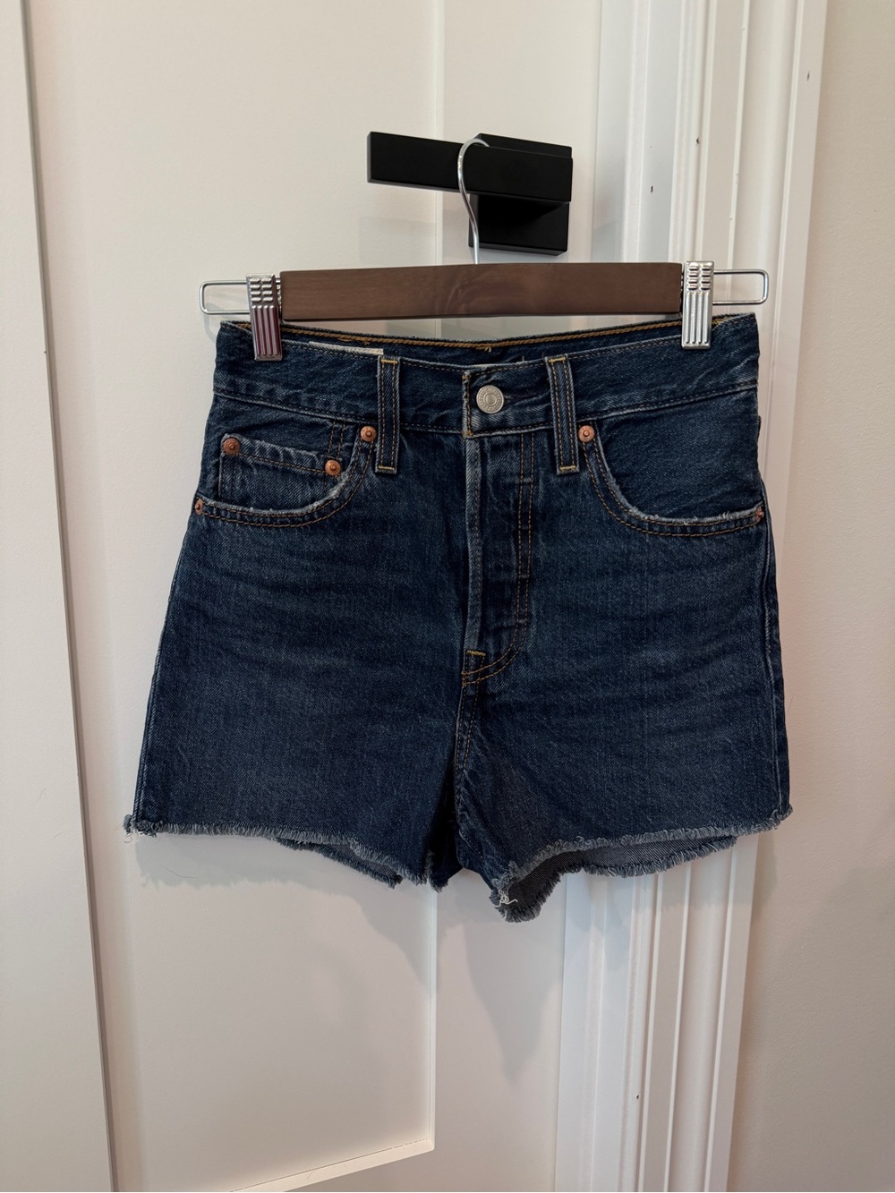 Levi Ribcage short